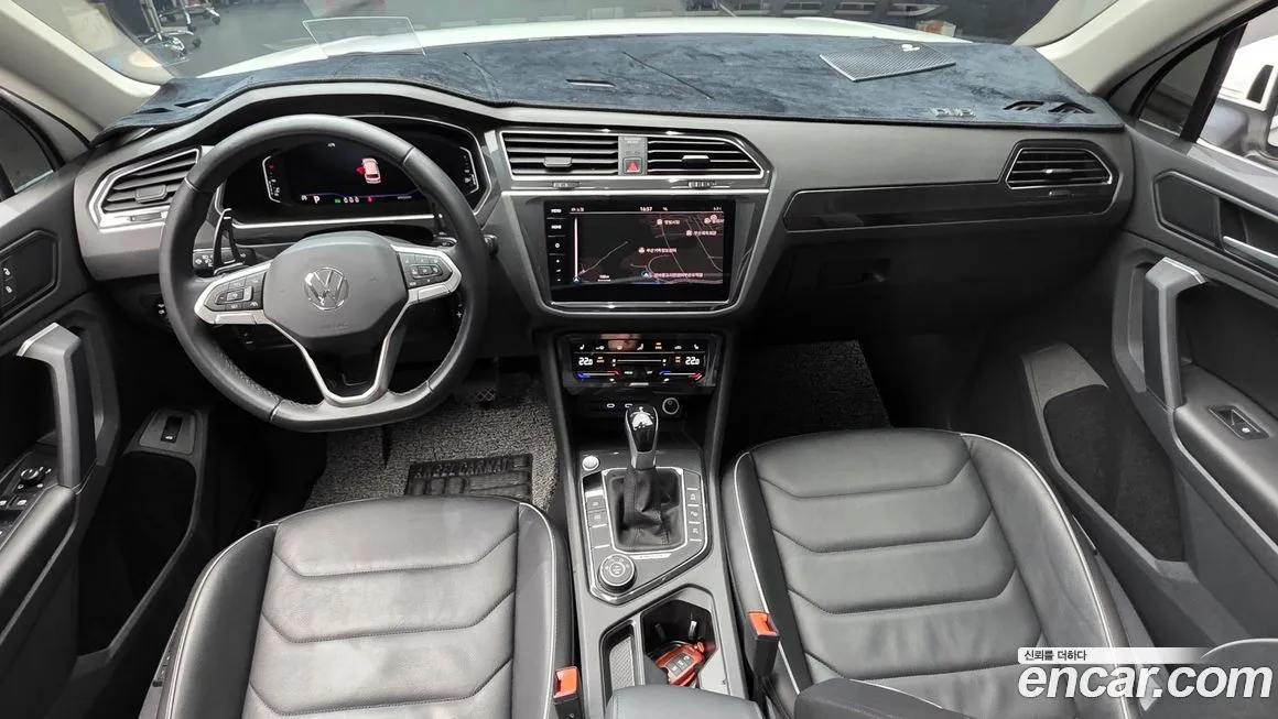 Volkswagen Tiguan — фото 6