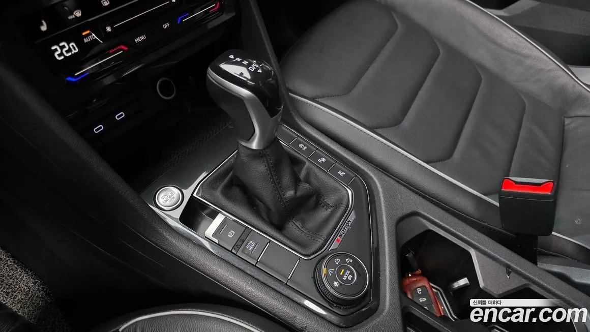 Volkswagen Tiguan — фото 9