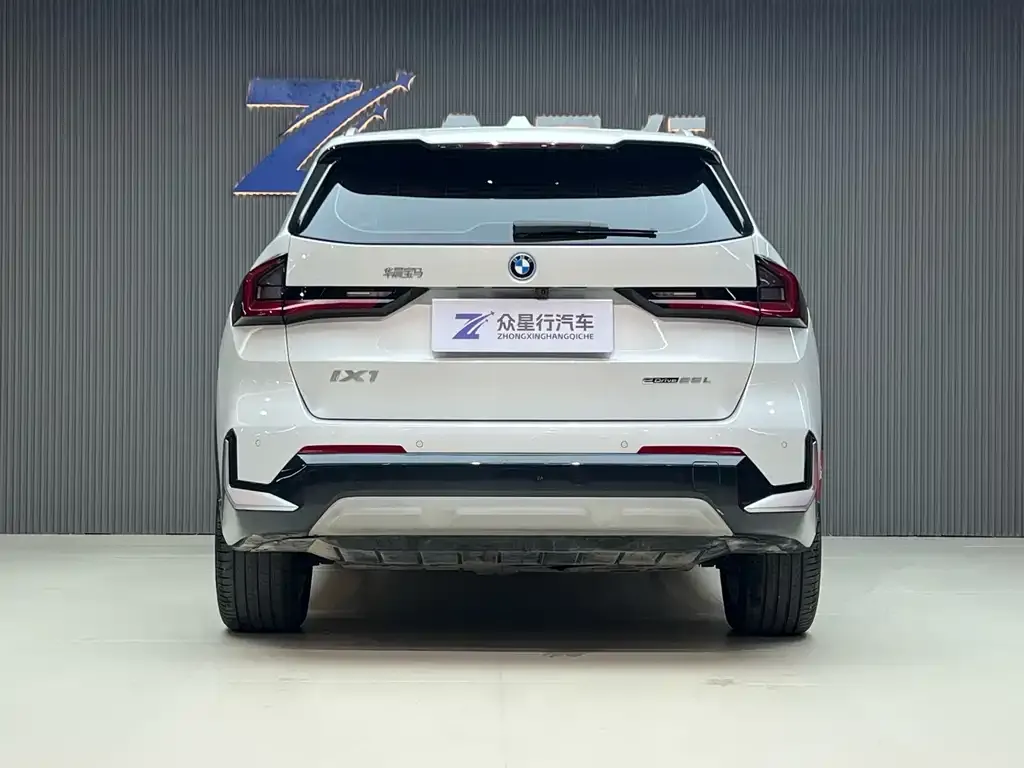 BMW iX1 2024 из CN, фото 2