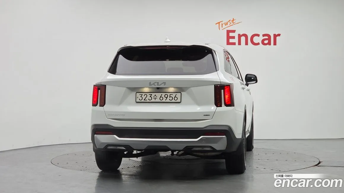 Kia Sorento — фото 3