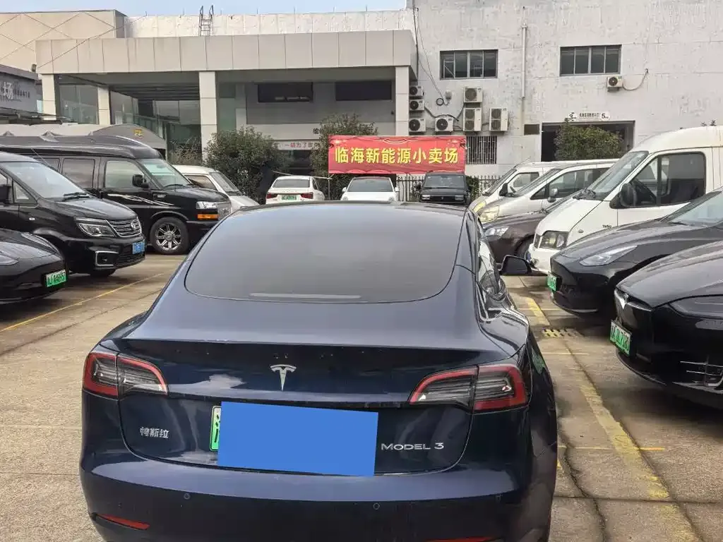 Tesla Model 3 — фото 6