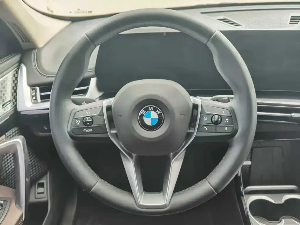 BMW X1 — фото 2