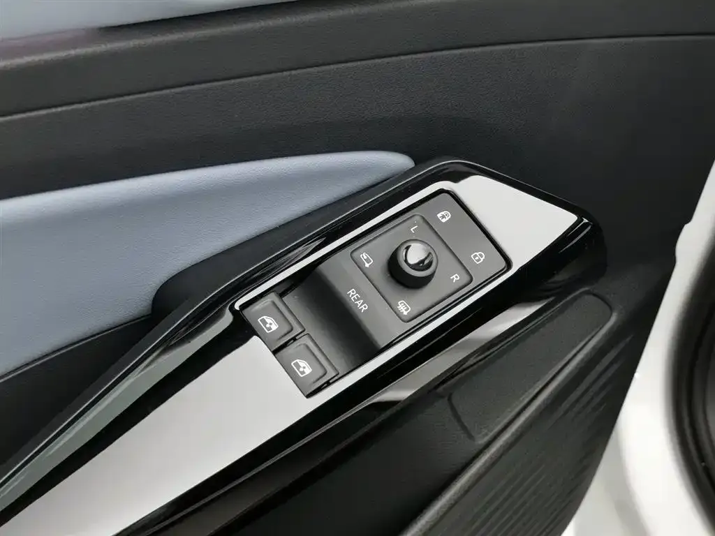 Volkswagen ID.4 X 2024 из CN, фото 4