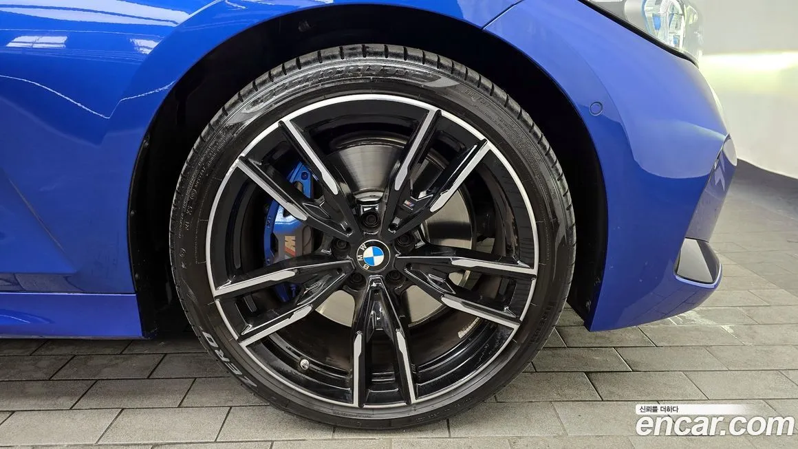 BMW 3-Series 2023 из KR, фото 10