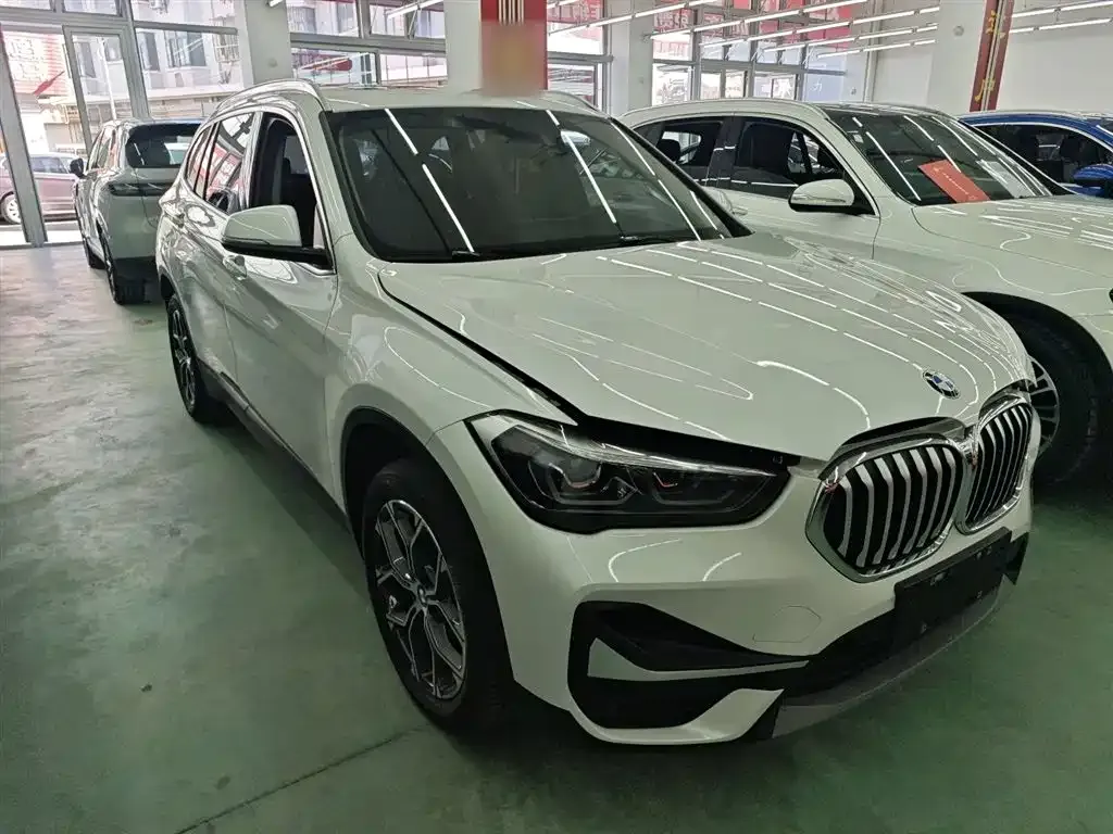 BMW X1 — фото 10