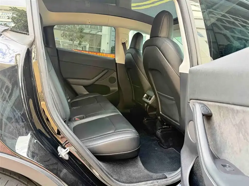 Tesla Model Y 2022 из CN, фото 2