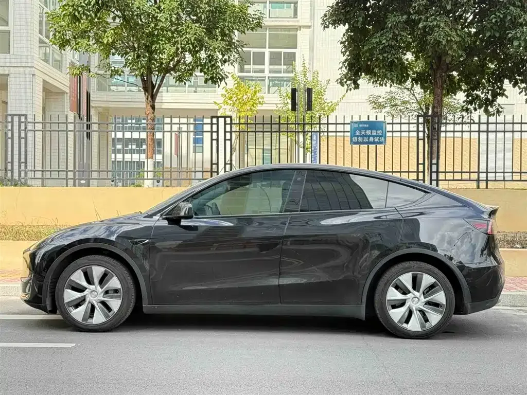 Tesla Model Y 2022 из CN, фото 10