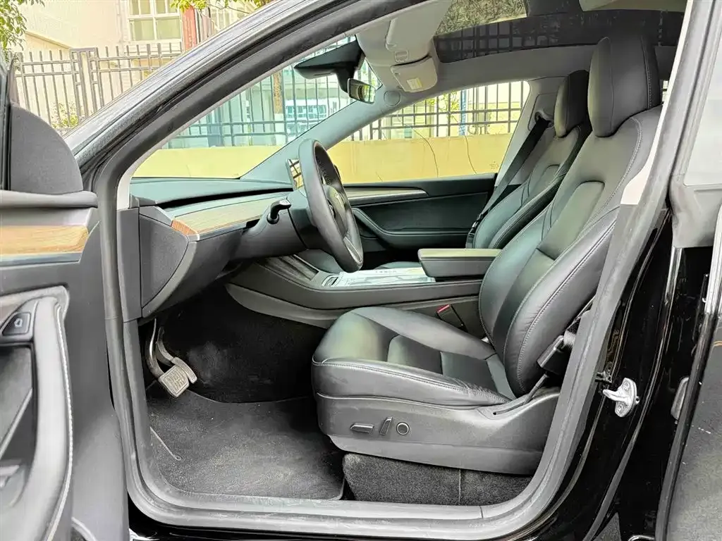 Tesla Model Y 2022 из CN, фото 4