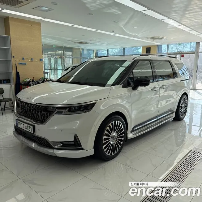 Kia Carnival — фото 1