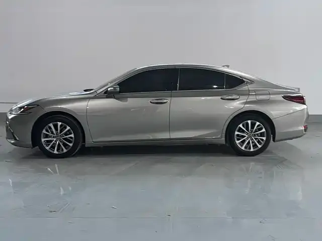 Lexus ES 2025 из CN, фото 2