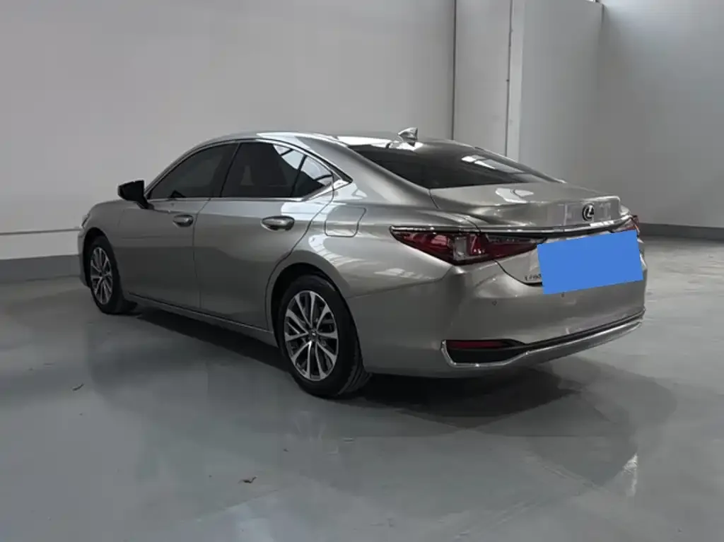 Lexus ES 2025 из CN, фото 9