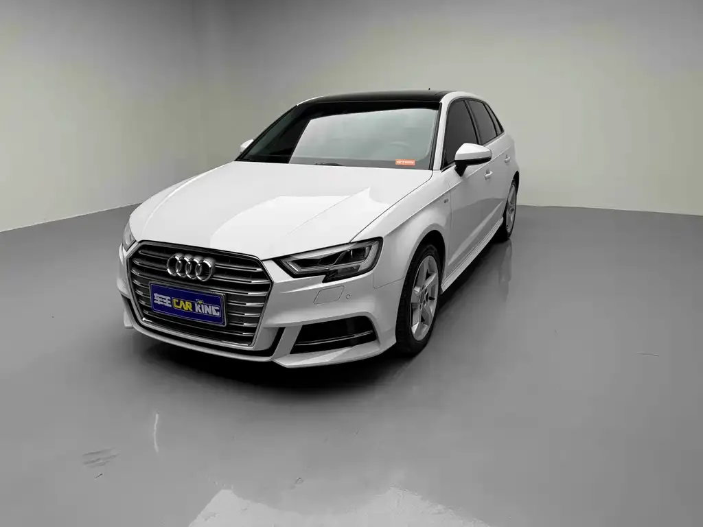 Audi A3 — фото 1