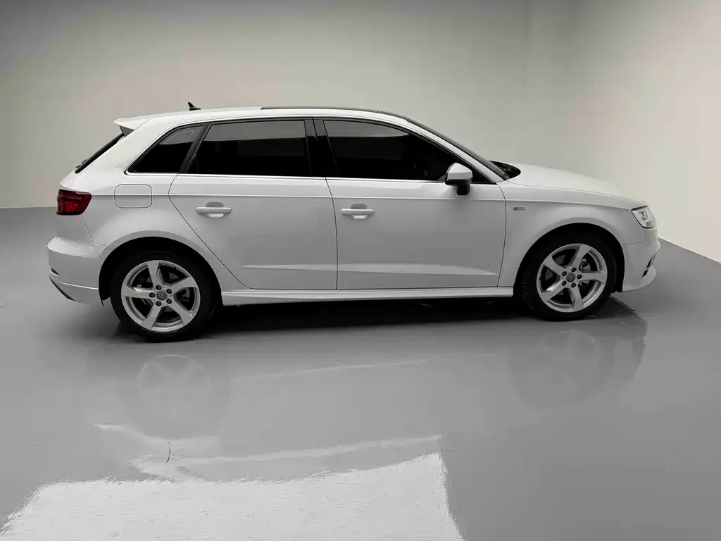 Audi A3 — фото 3
