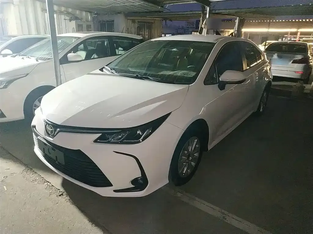 Toyota Corolla — фото 9