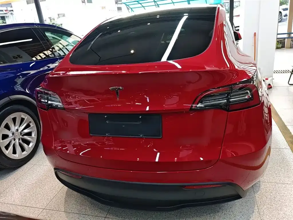 Tesla Model Y — фото 6