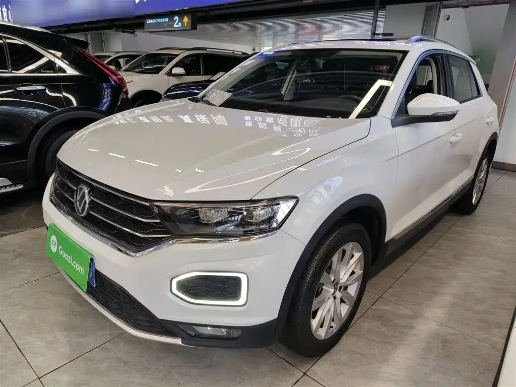 Volkswagen T-Roc 2023 из CN, фото 2