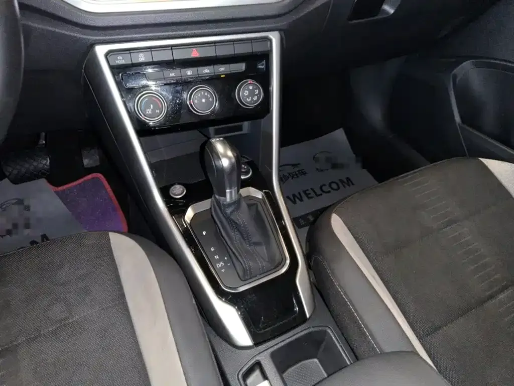 Volkswagen T-Roc 2023 из CN, фото 6