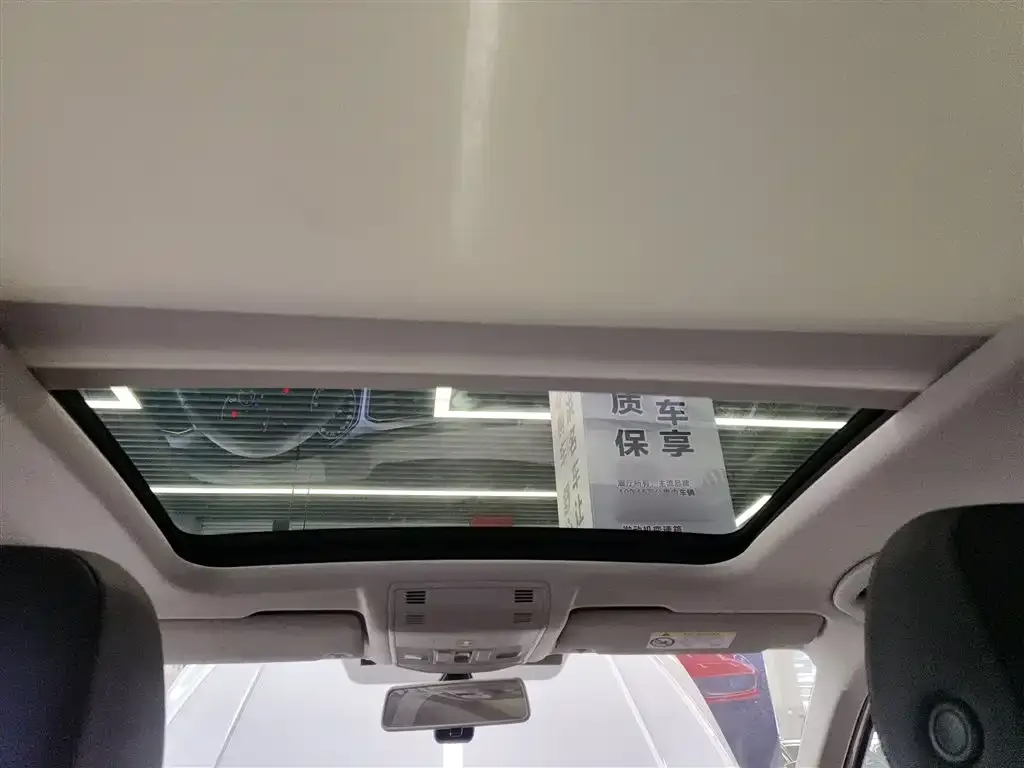 Volkswagen T-Roc 2023 из CN, фото 8