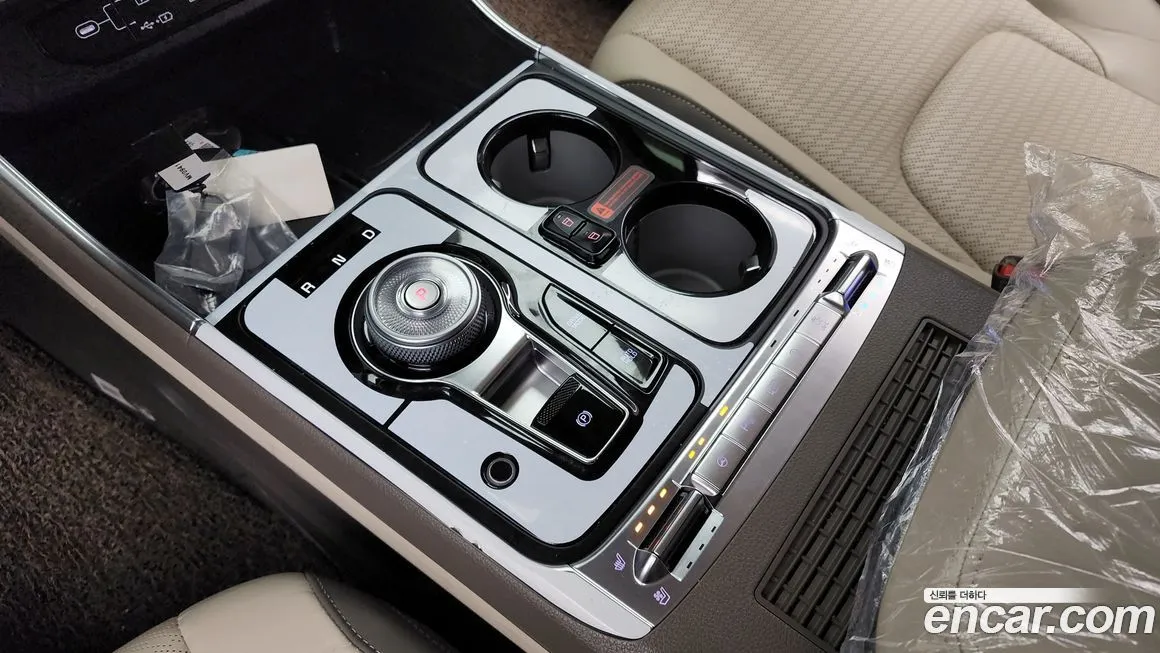 Kia Carnival — фото 9