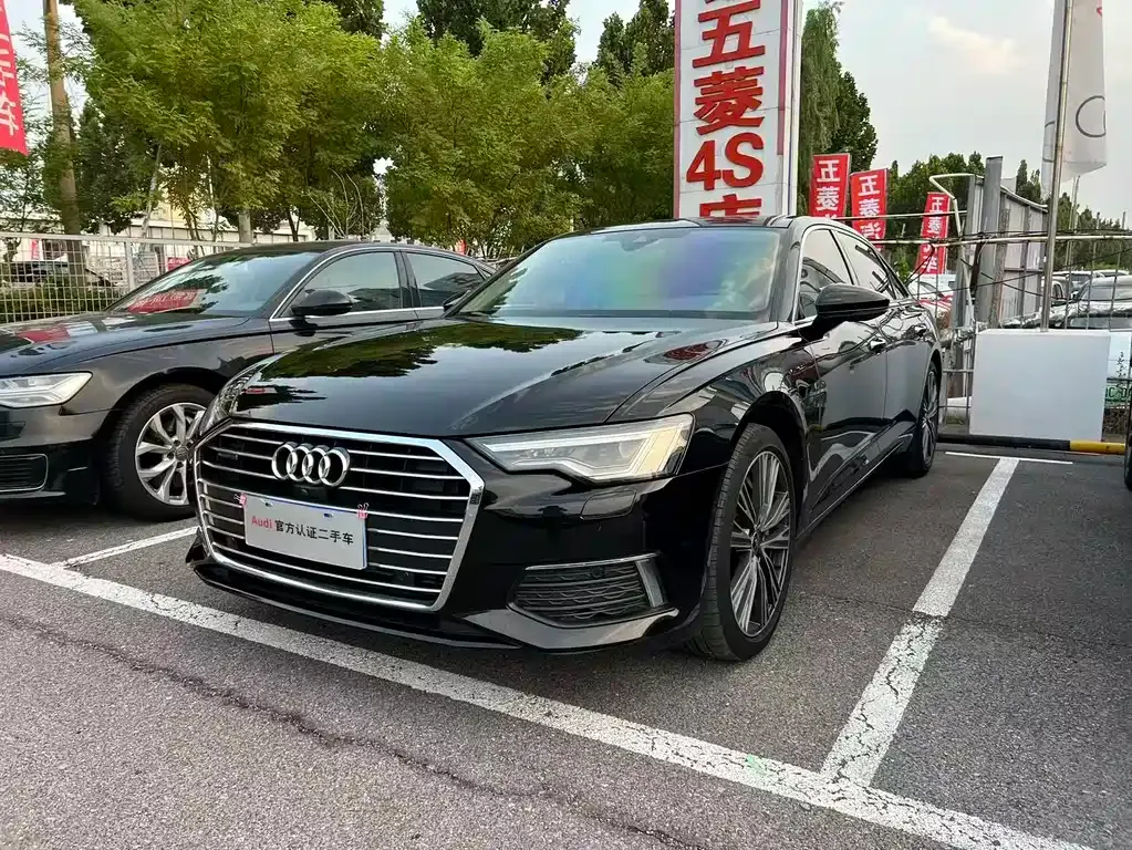 Audi A6L — фото 1