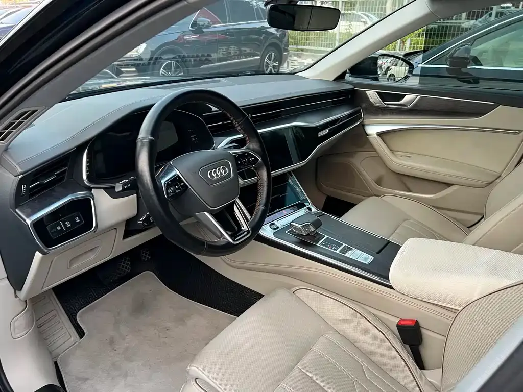 Audi A6L — фото 6
