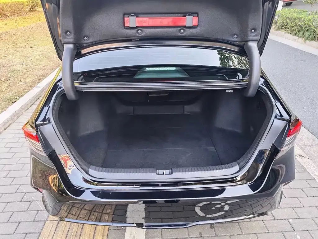 Honda Inspire 2025 из CN, фото 4