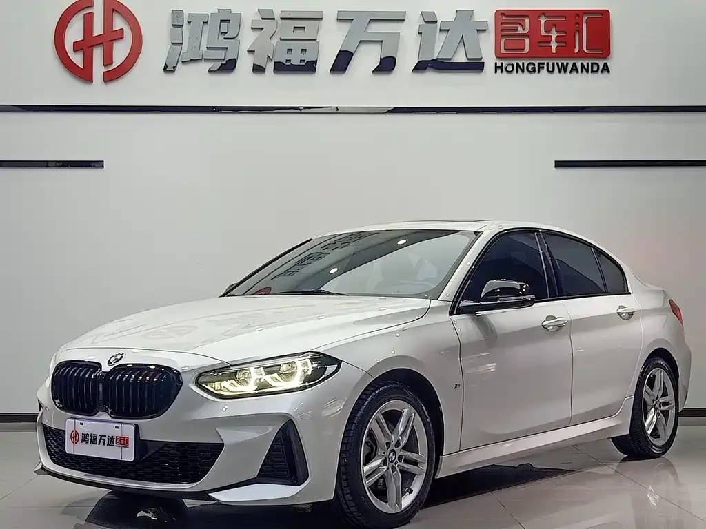 BMW 1 Series 2021 из CN, фото 1