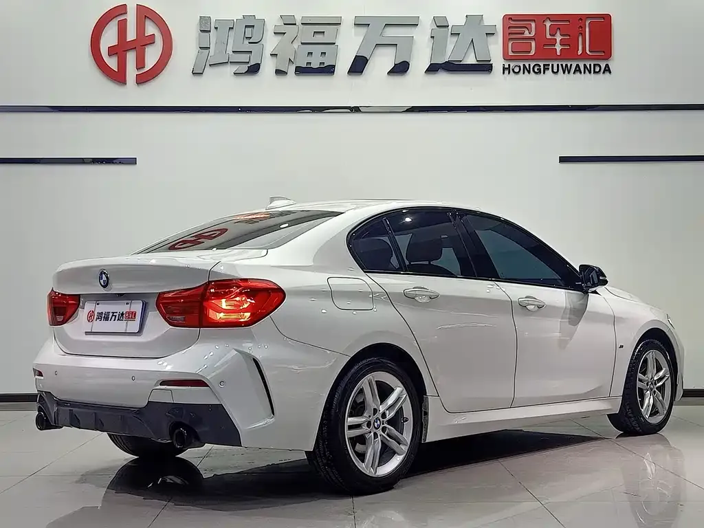 BMW 1 Series 2021 из CN, фото 4