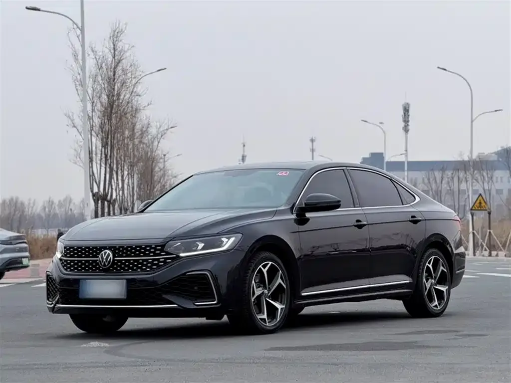 Volkswagen Passat — фото 4