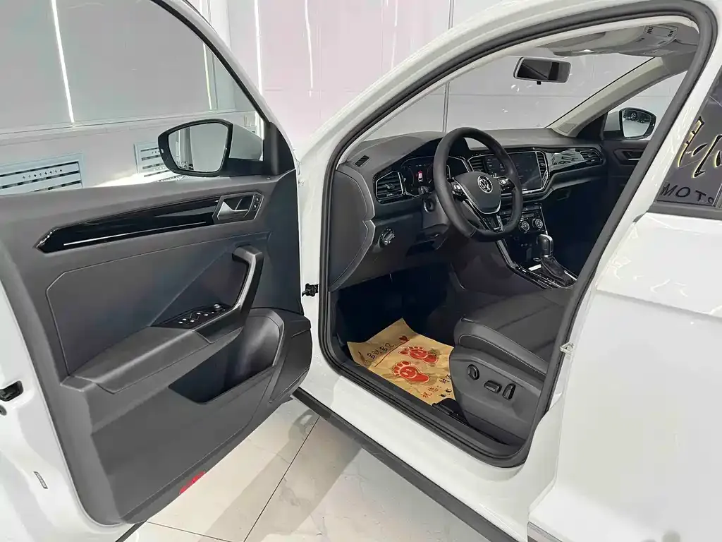 Volkswagen T-Roc 2022 из CN, фото 7