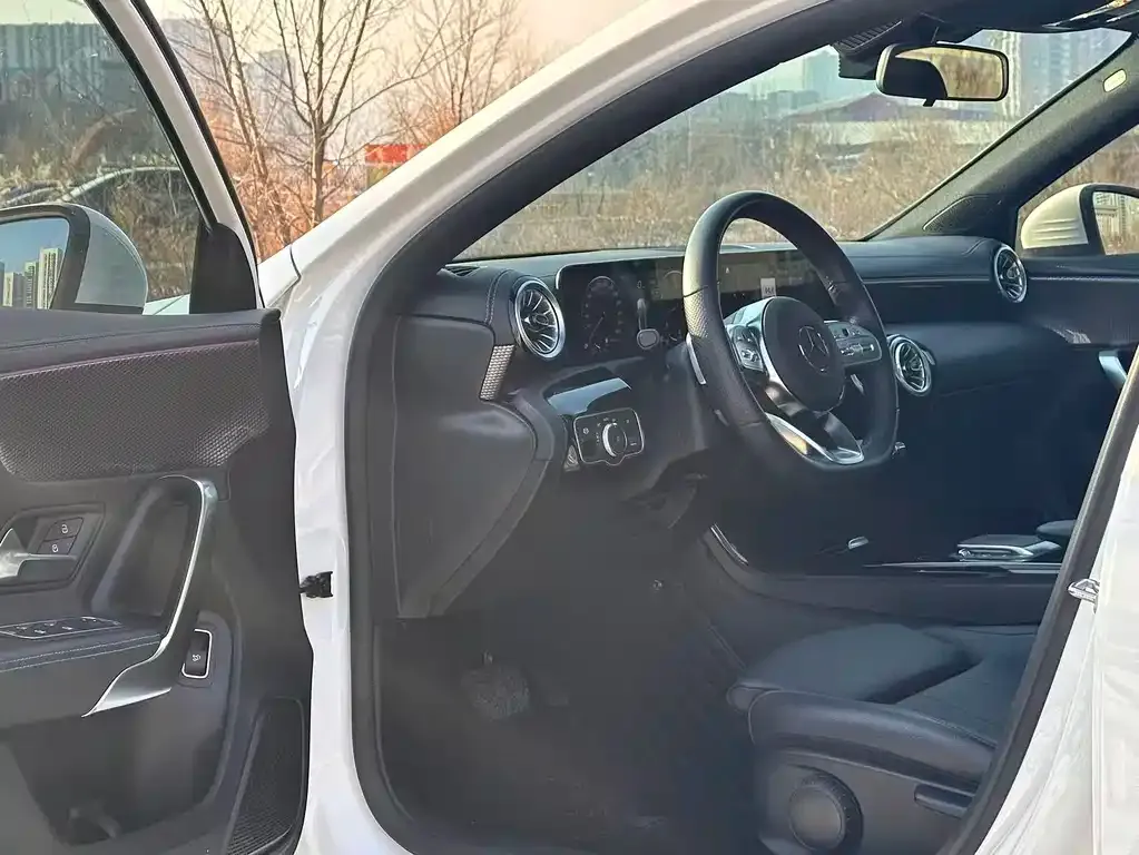 Mercedes-Benz A-Class 2022 из CN, фото 3