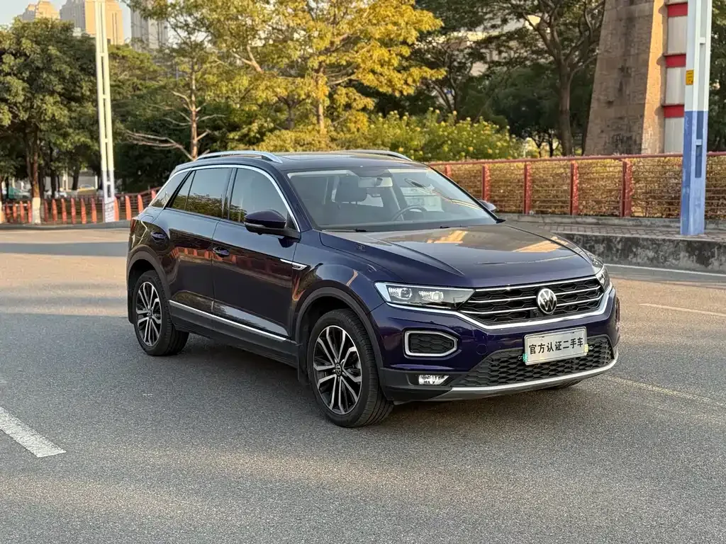 Volkswagen T-Roc — фото 6