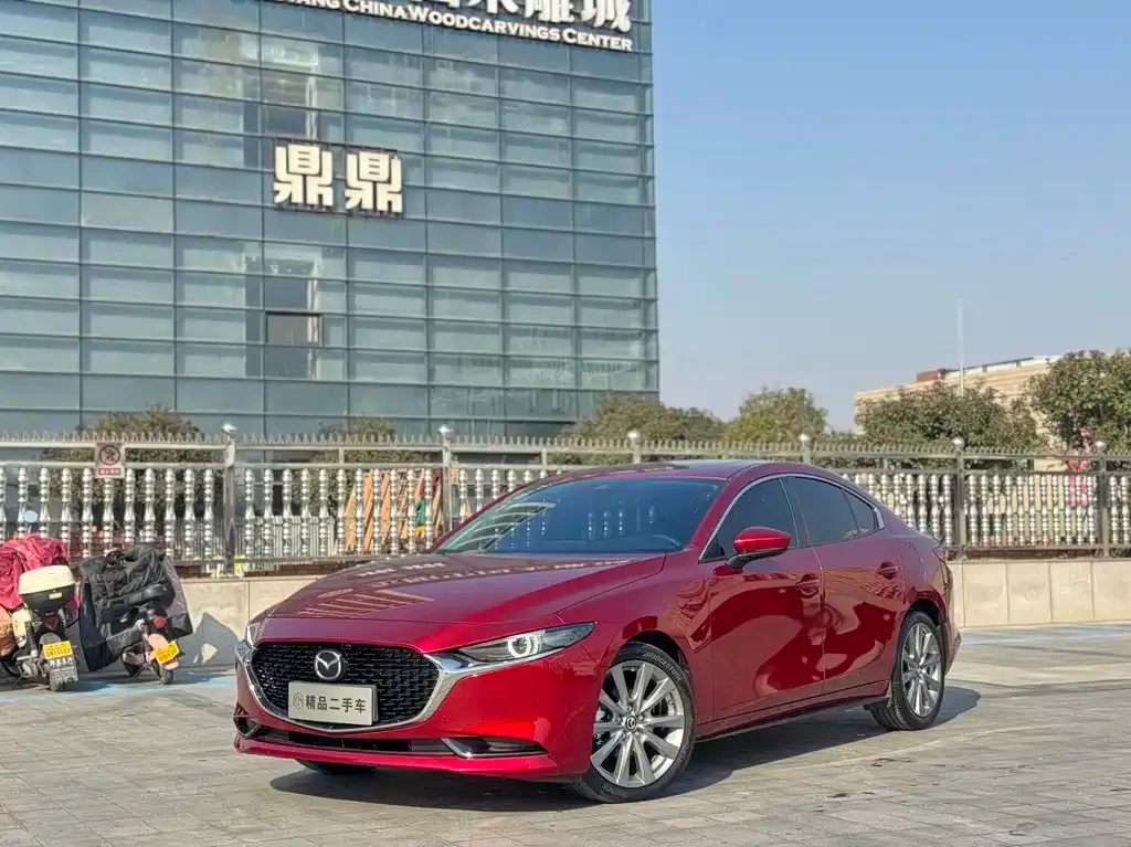 Mazda 3 Axela 2024 из CN, фото 1
