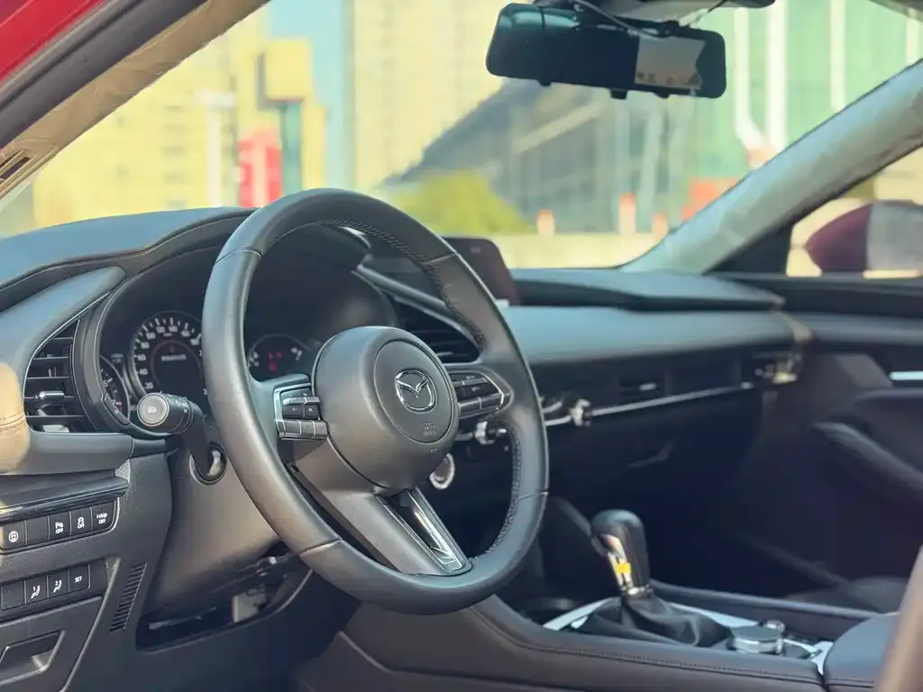 Mazda 3 Axela 2024 из CN, фото 2