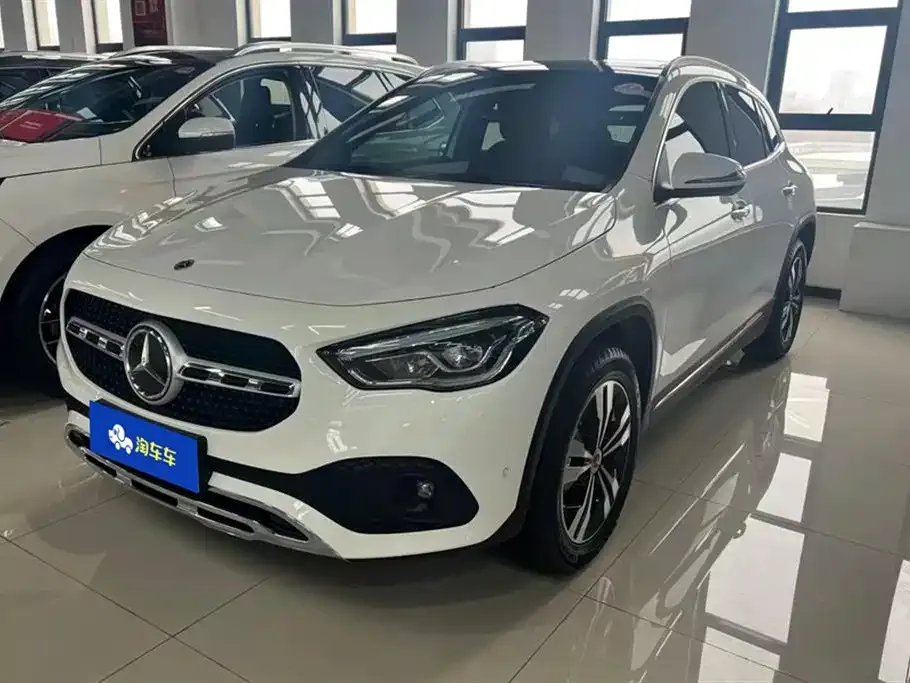 Mercedes-Benz GLA — фото 1