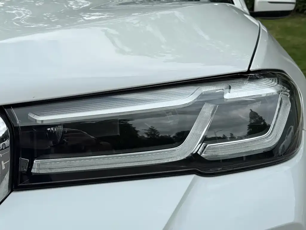 BMW 5 Series — фото 2