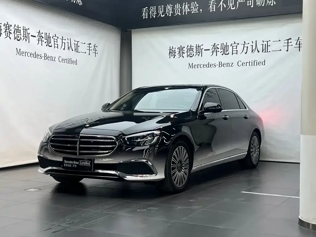 Mercedes-Benz E-Class — фото 1