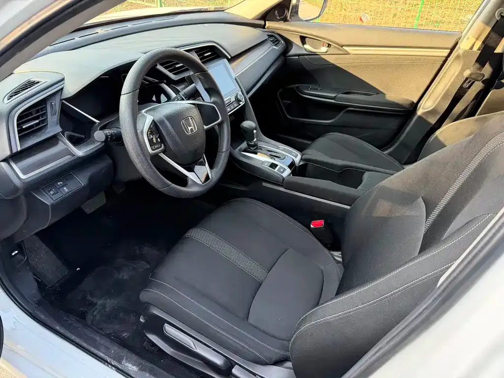 Honda Civic 2021 из CN, фото 4