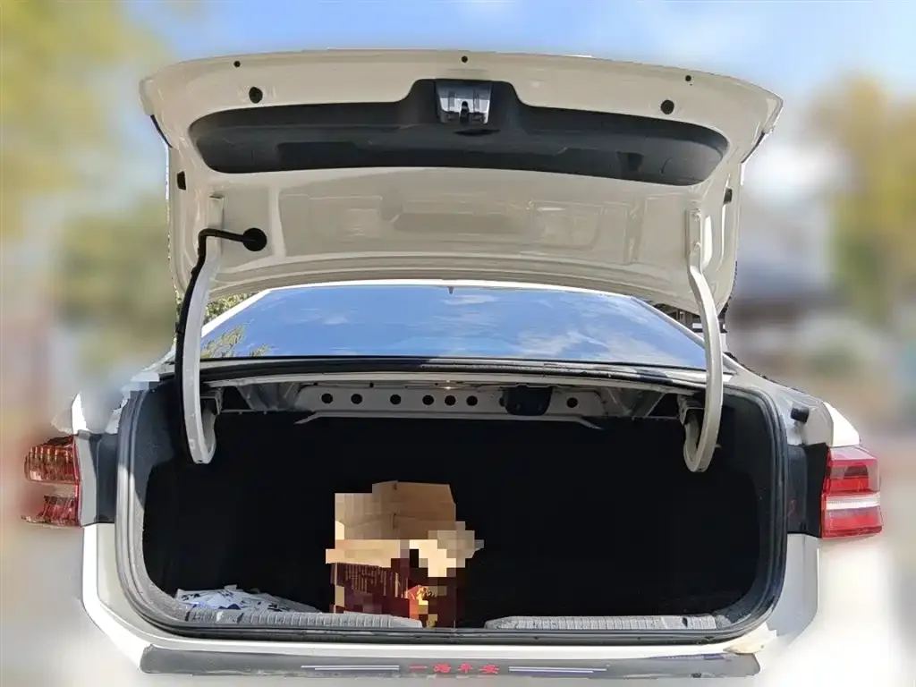 Volkswagen Lavida 2022 из CN, фото 2