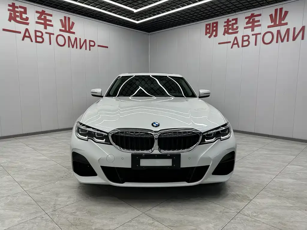 BMW 3 Series 2022 из CN, фото 2