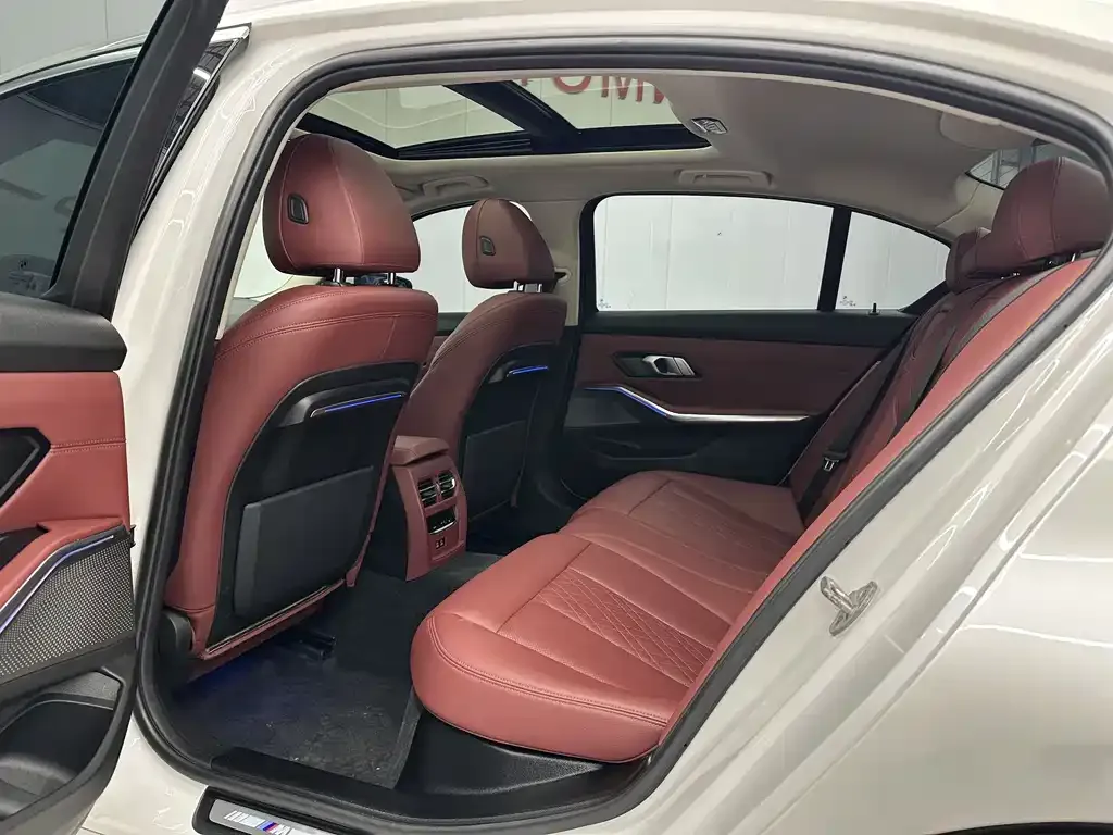 BMW 3 Series 2022 из CN, фото 3