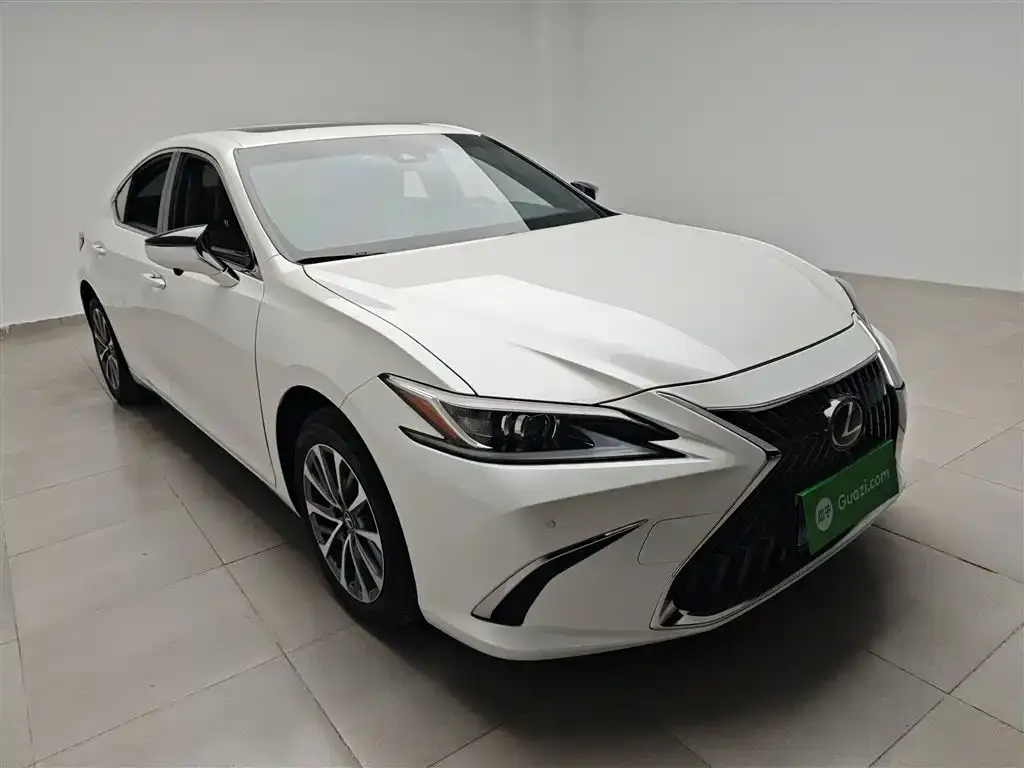 Lexus ES 2023 из CN, фото 3