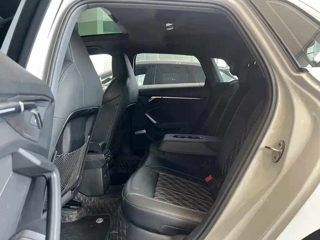 Audi A3 2025 из CN, фото 4