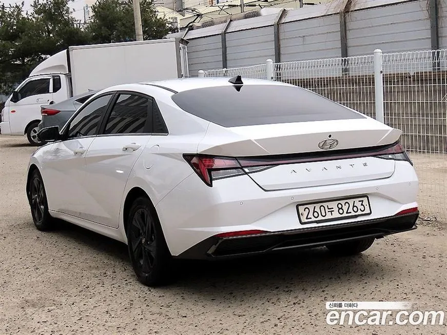 Hyundai AVANTE — фото 5
