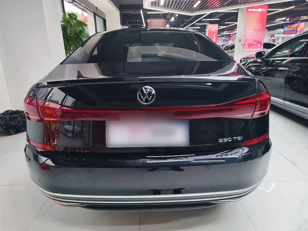 Volkswagen Passat — фото 8