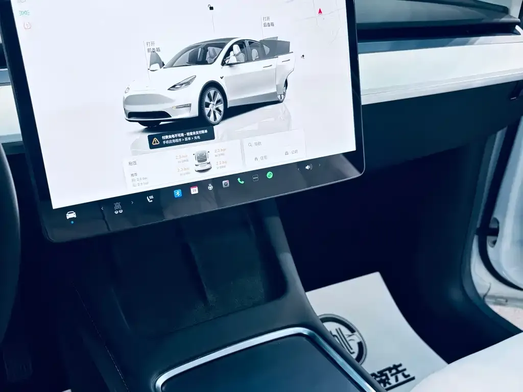 Tesla Model Y — фото 5