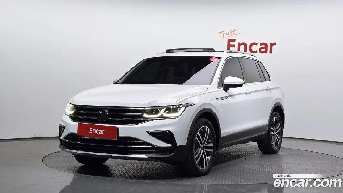 Volkswagen Tiguan — фото 1