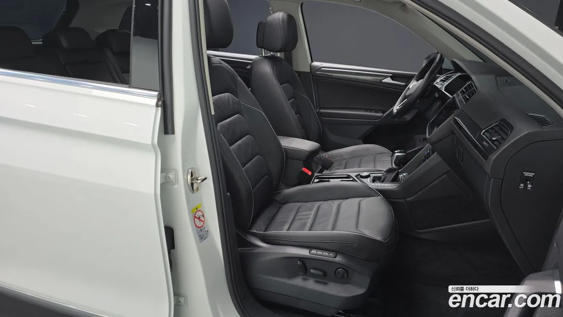 Volkswagen Tiguan — фото 8