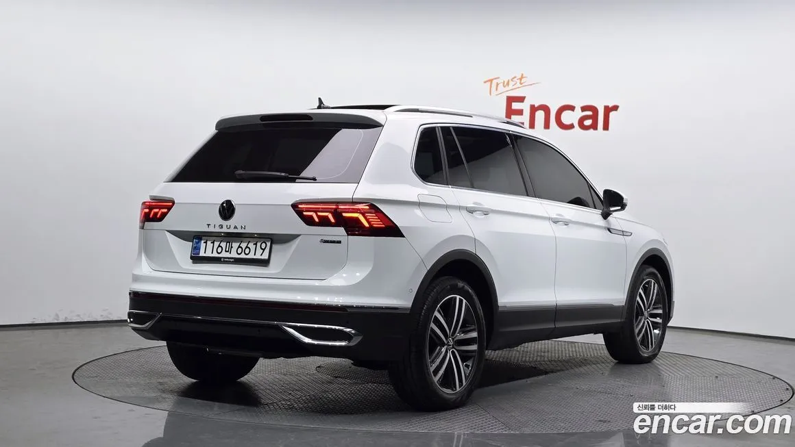Volkswagen Tiguan — фото 6