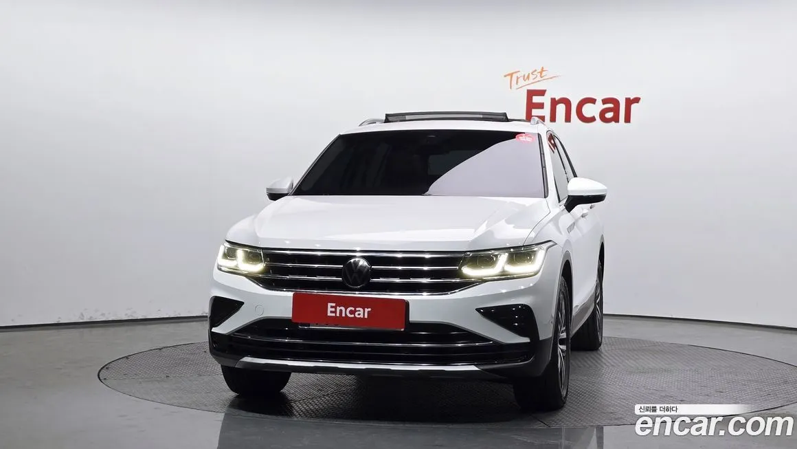 Volkswagen Tiguan — фото 4